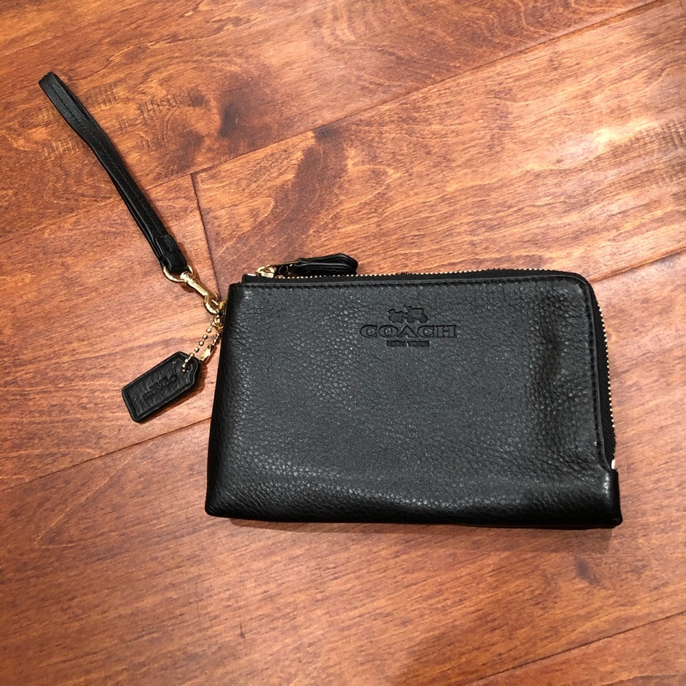COACH Small Wristlet